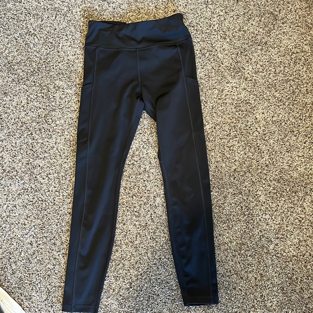 Fornia leggings with pockets. Size: small. Color: dark grey. Brand: fornia.